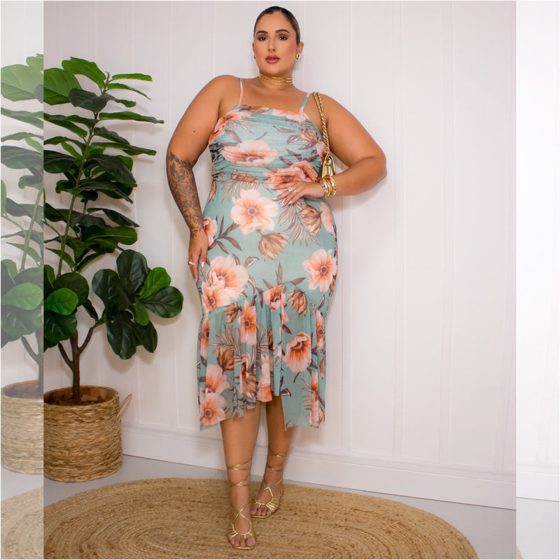 Vestido Mid Plus Size Sem Manga Estampa Verde